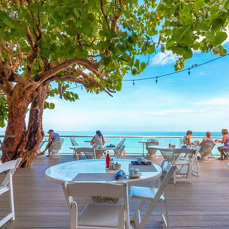 Travellers Beach Resort Negril Exterior foto