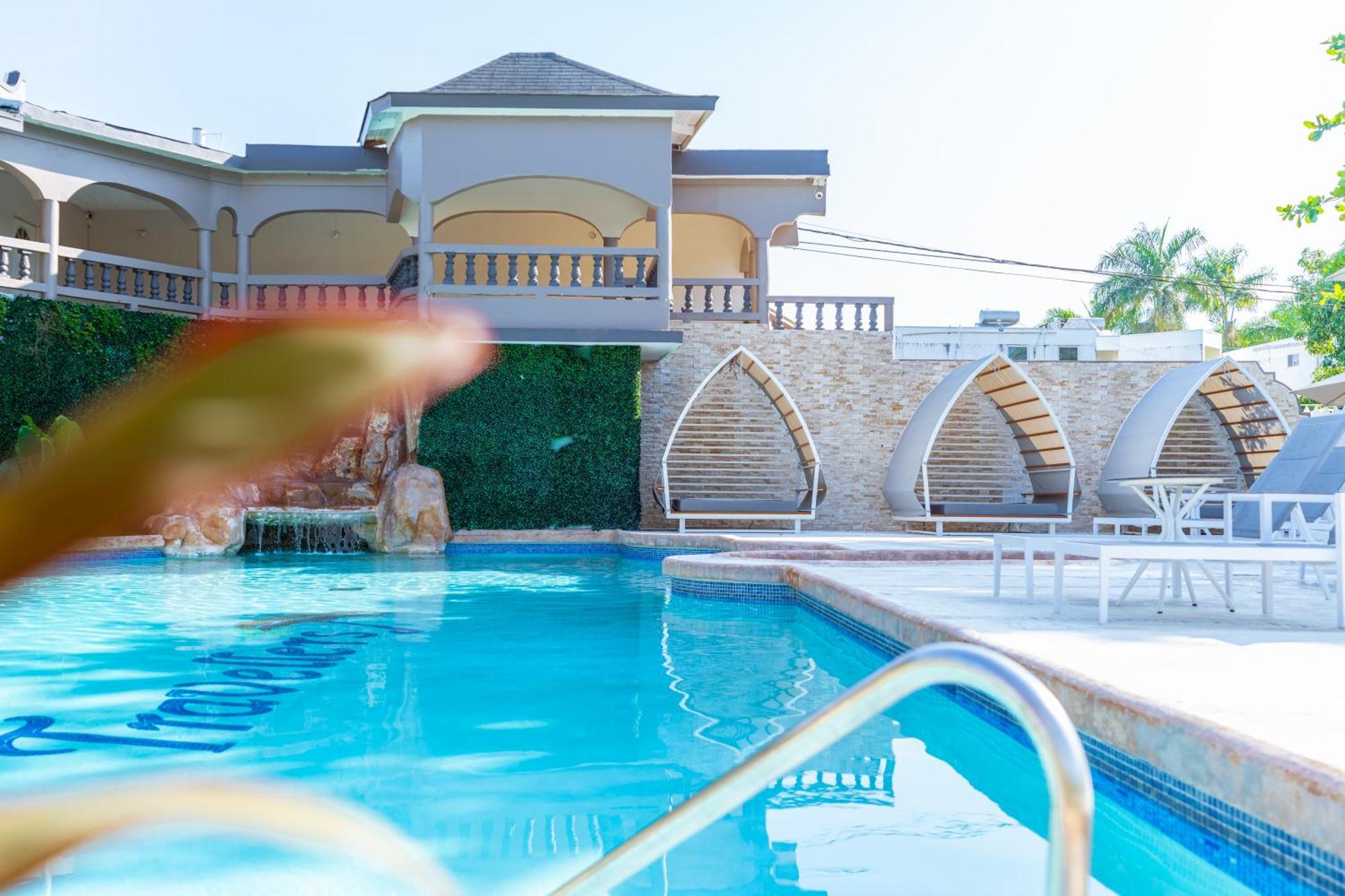 Travellers Beach Resort Negril Exterior foto