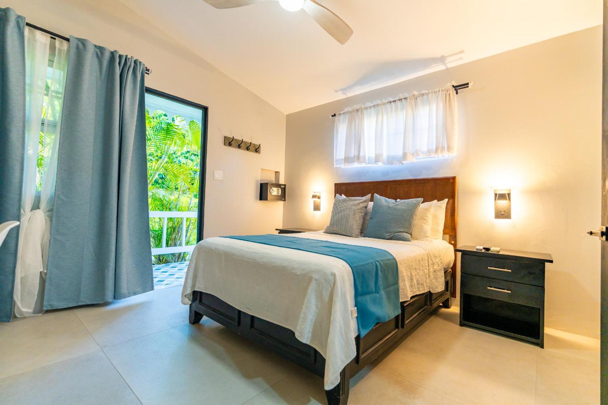 Travellers Beach Resort Negril Exterior foto