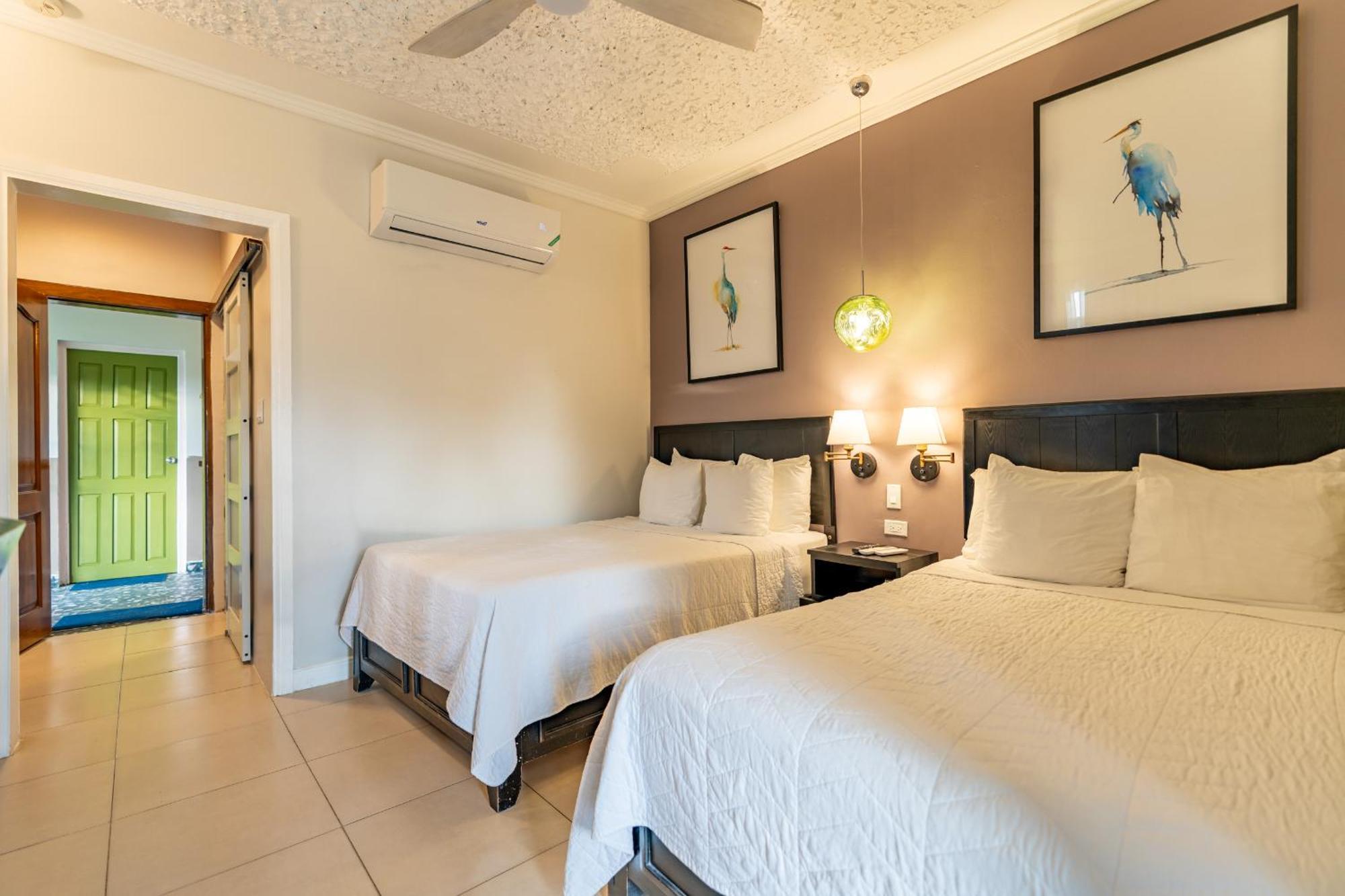 Travellers Beach Resort Negril Exterior foto