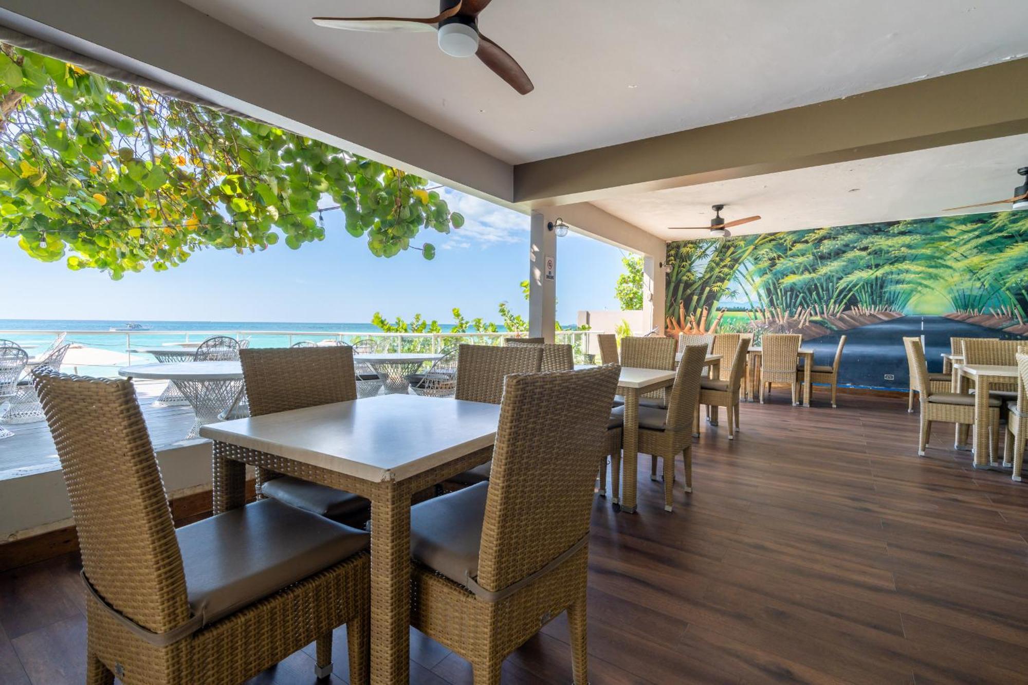 Travellers Beach Resort Negril Exterior foto