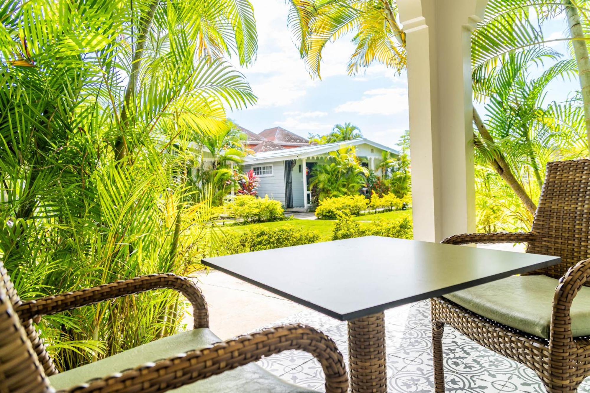 Travellers Beach Resort Negril Exterior foto